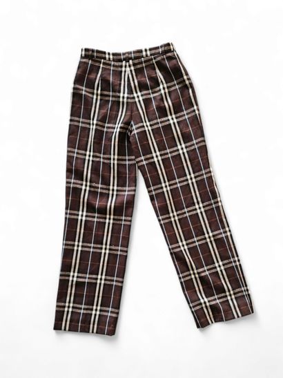BURBERRY
Cotton pants 
Size 40