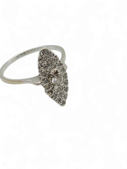 French WORK Xxeme siecle
750° white gold...