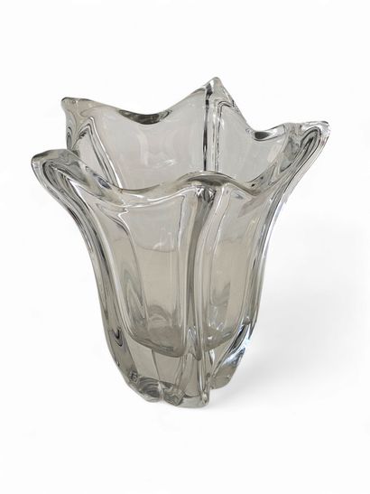 DAUM France
Large five-point crystal vase...