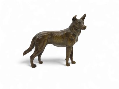 VIENNA
Set of three bronze subjects representing...