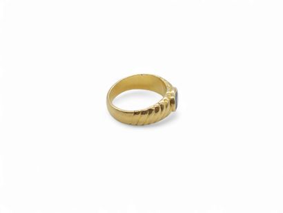 MODERN WORK
Half-groove ring in 750° yellow...