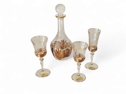 CRISTALLERIE DE LORRAINE 
Gold-plated glass...