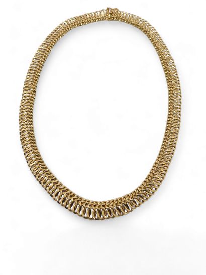 MODERN FRENCH WORK
Fancy mesh necklace in...