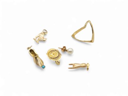 LOT of 750° gold including : 
Ring in 750°...