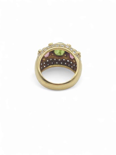 Half-jewel ring in 750° yellow gold set with...