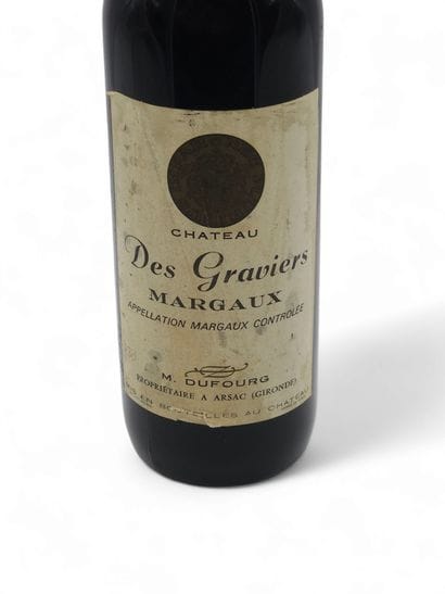 MARGAUX
Château des Graviers 
Bottle of red...