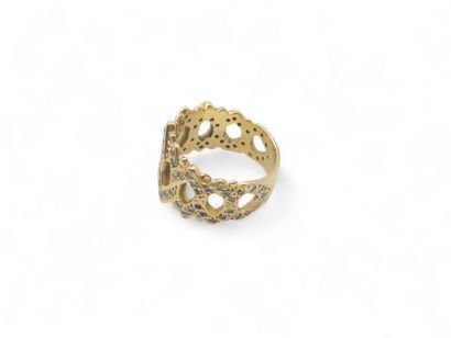 RING in yellow gold 750° and pavé diamonds
Gross...