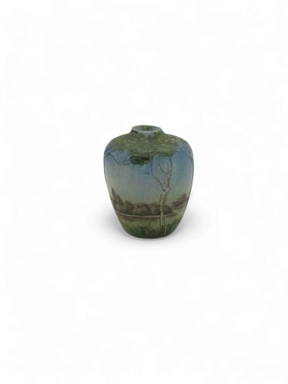 DAUM Nancy 
Miniature ovoid vase in multi-layered...
