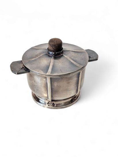 ERCUIS
Art Deco silver-plated tea and coffee...