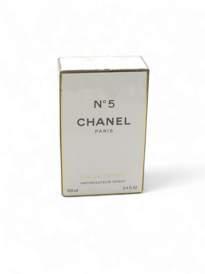 CHANEL NUMERO 5
Eau de parfum 100 ml 
mint...