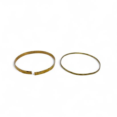 NORTH AFRICAN WORK 
750° yellow gold bangle...