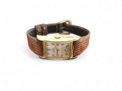 OMEGA 
Wristwatch in 750° yellow gold, rectangular...