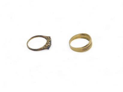 GOLD LOT comprising :
A 750° yellow gold...