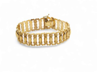 MODERN ITALIAN WORK
Flexible openwork bracelet...