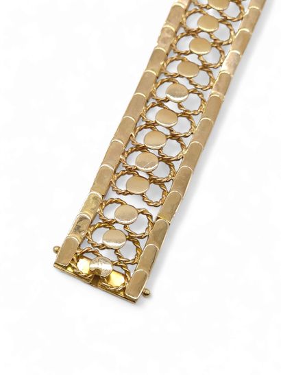 French WORK Xxeme siecle
IMPORTANT bracelet...