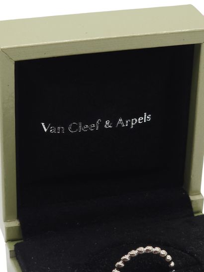 VAN Cleef and Arpels modèle perlée
Alliance...
