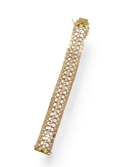 French WORK Xxeme siecle
IMPORTANT bracelet...