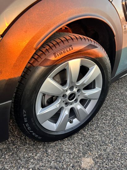 Mini Cooper Countryman Northwood finish estate...
