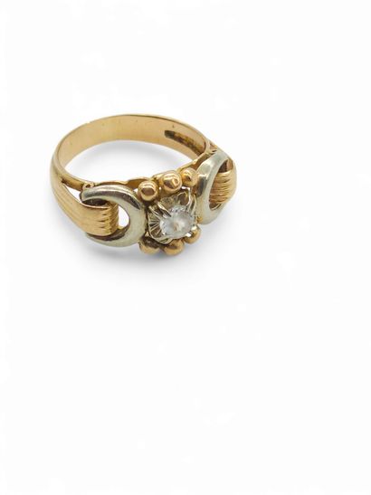 LOT d'or 750° comprenant : 
Bague en or jaune...