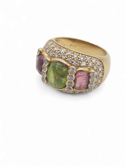 Half-jewel ring in 750° yellow gold set with...