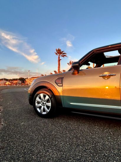 Mini Cooper Countryman Northwood finish estate...