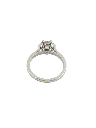 Platinum ring set with an 