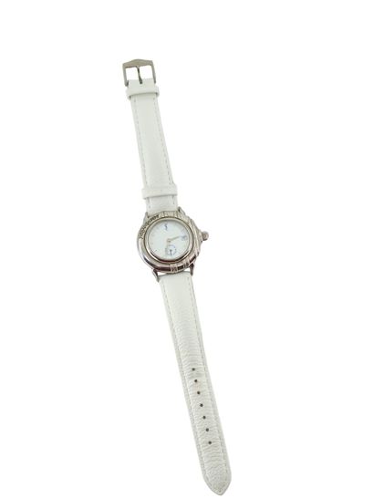 YVES SAINT LAURENT
Ladies' wristwatch, round...