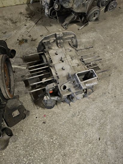 Deux moteurs T4 en l'état