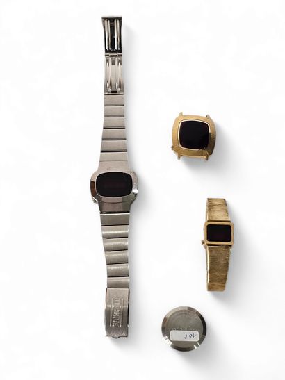 Lot de boitiers de montres, affichage digital
En...