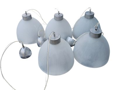 Ensemble de cinq luminaires en verre