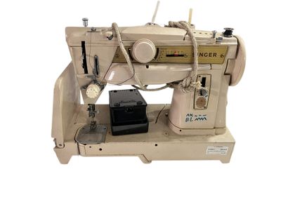 trois machines a coudre