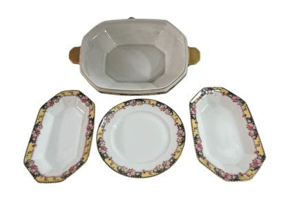 Limoges
Partie de service de table en porcelaine...