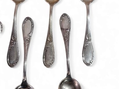 11 cuillères à dessert en metal argenté