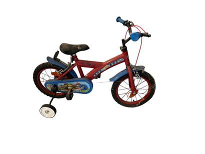 Deux velos pour enfant de marques Décathlon...