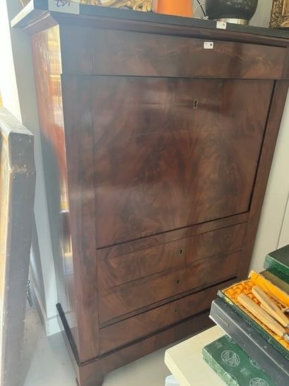 SECRETAIRE de style Louis Philippe en acajou...