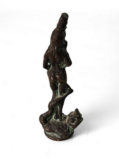 Tarra dans le gout de dali 
Asie
Statue en...