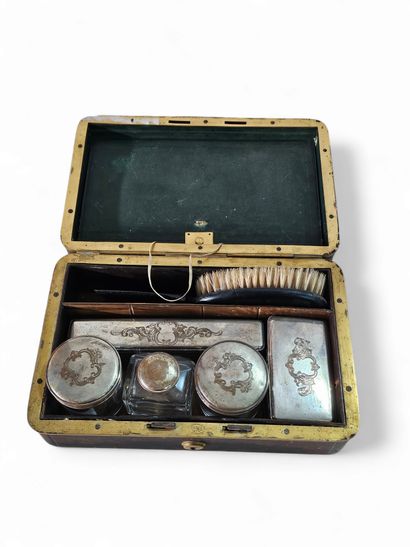 Necessaire de toilette de voyage