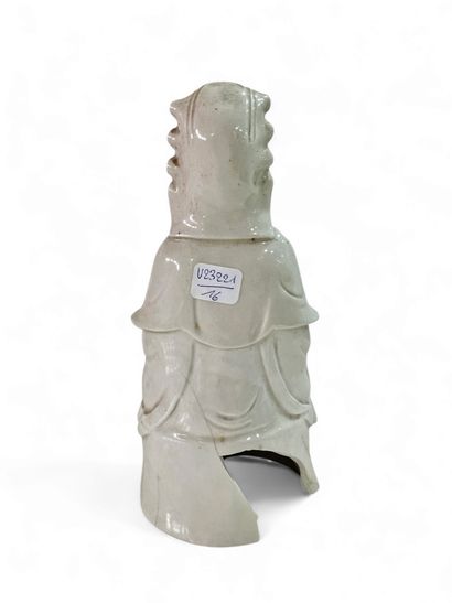 CHINE DEBUT XX ème siècle
Statue en porcelaine...