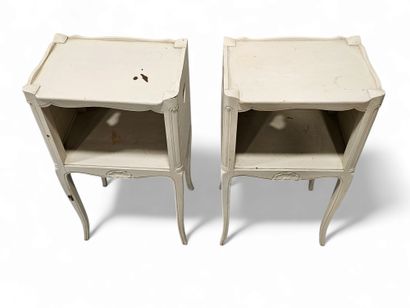 Paire de chevet de style Louis XV rechampis...