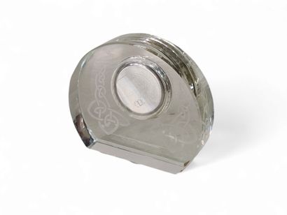 Petite pendule en verre gravé
