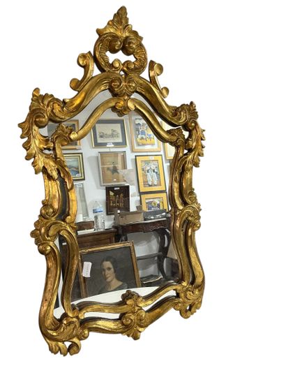 TRAVAIL XX ème siècle 
Miroir de style Louis...