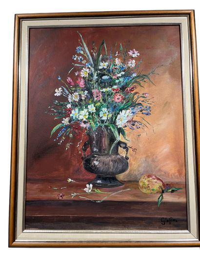 G Laffitte
Nature morte au fleurs, vase et...