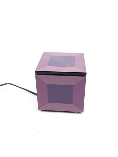 CUBE Oluce par Franco Bettonica 
Lampe de...