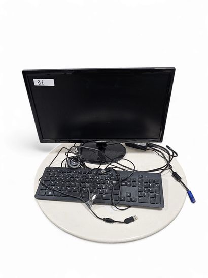 Ensemble de materiel informatique comprenant
Un...