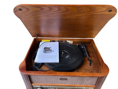 LENCO modele TCD 2500
Poste radio tourne...