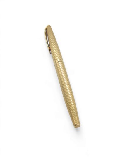 WATERMAN
Stylo plume en or jaune 750° 
Poids...