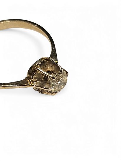 TRAVAIL FRANCAIS 
Bague en or gris 750° ornée...