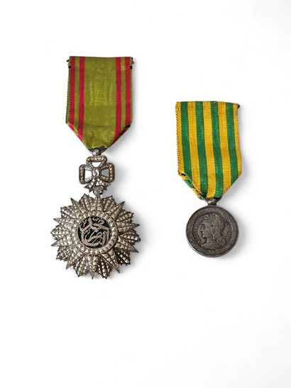 TUNISIE
Nichan Iftikhar
Médaille de chevalier...