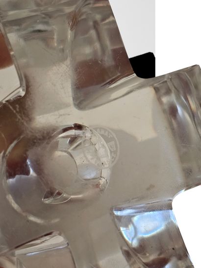 BACCARAT
Paire de bougeoire en cristal 
Tampon...