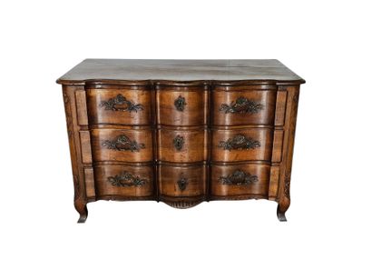 TRAVAIL FRANCAIS XVIIIème siècle
Commode...